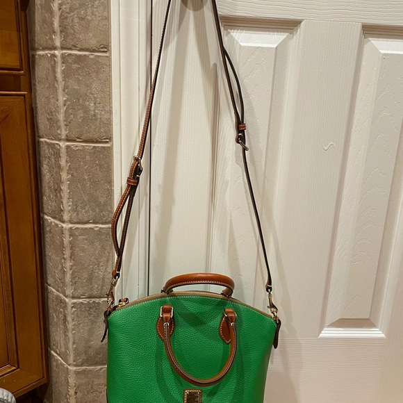 SOLD Dooney & Bourke Kelly Green Darcy Satchel - Picture 11 of 13